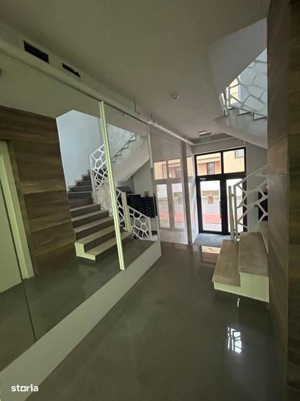 Apartament cu 4 camere decomandat în Albert