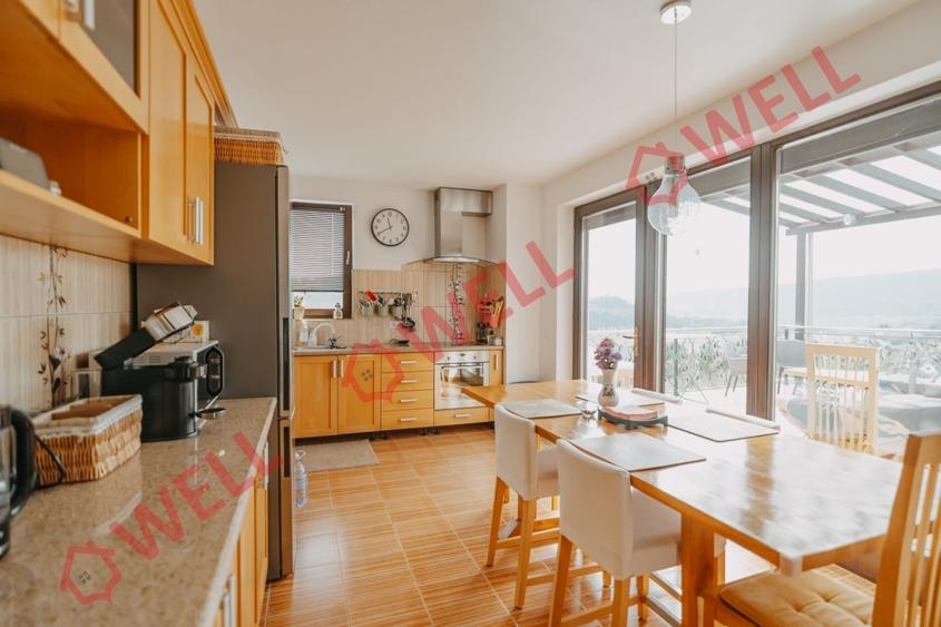 Casă individuală cu 4 camere cu Teren 2800 Mp în Sovata