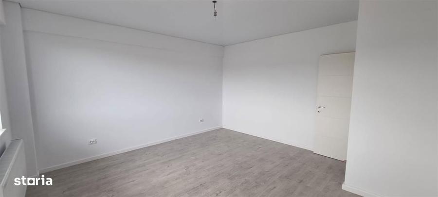 Apartament cu 2 camere decomandat în Bârnova