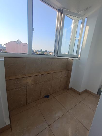 Apartament cu 2 camere decomandat în Capitol