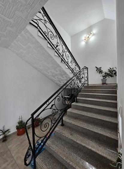 Casă cu Teren 600 Mp în Central