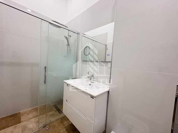 Apartament cu 3 camere circular, mobilat în P-ța Maria