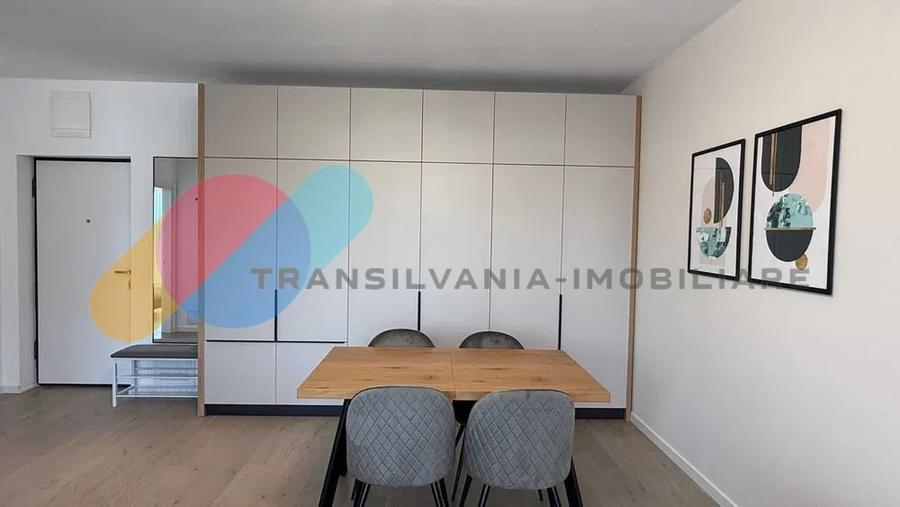 Apartament cu 2 camere semidecomandat în Mărăști