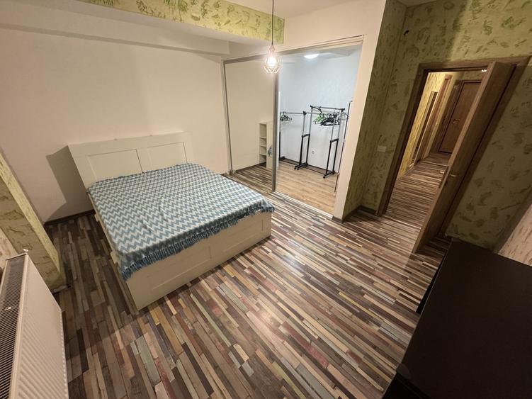 Apartament cu 2 camere decomandat, mobilat în Casa de Cultură