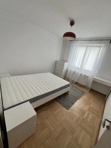 Apartament cu 4 camere decomandat în Pantelimon