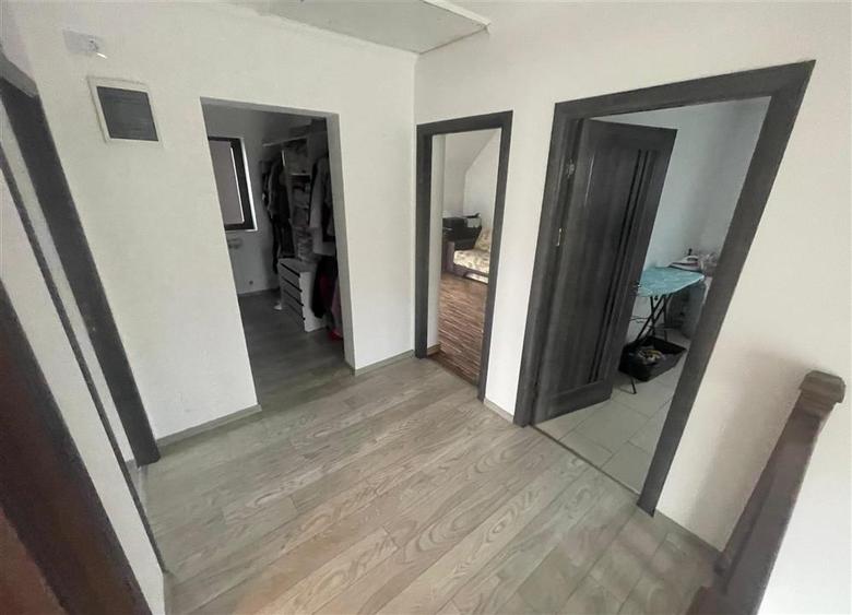 Casă individuală cu 5 camere cu Teren 1000 Mp în Sfântu Ilie