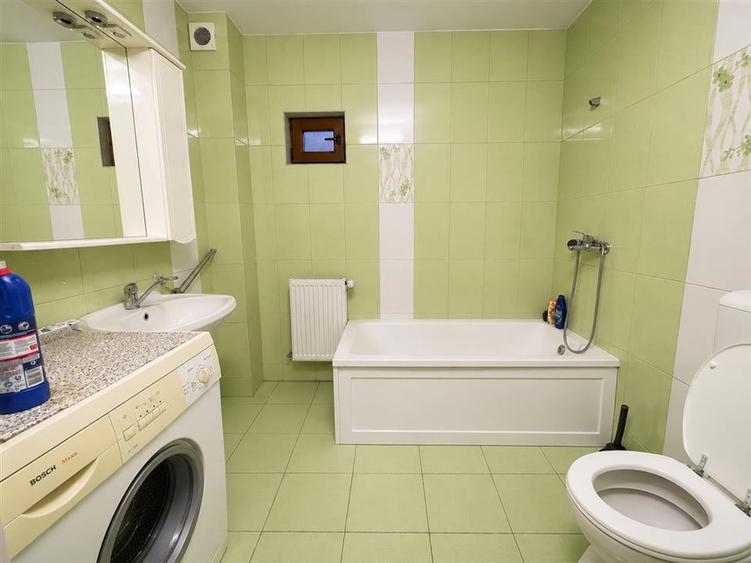 Casă individuală cu 5 camere cu Teren 545 Mp în Lupeni