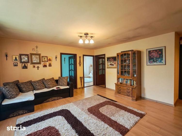 Casă cu 4 camere cu Teren 450 Mp în Letea Veche
