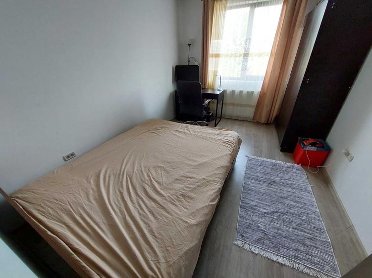 Apartament cu 2 camere decomandat în Roșu