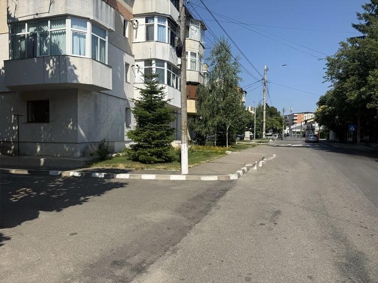 Garsonieră decomandată în Central
