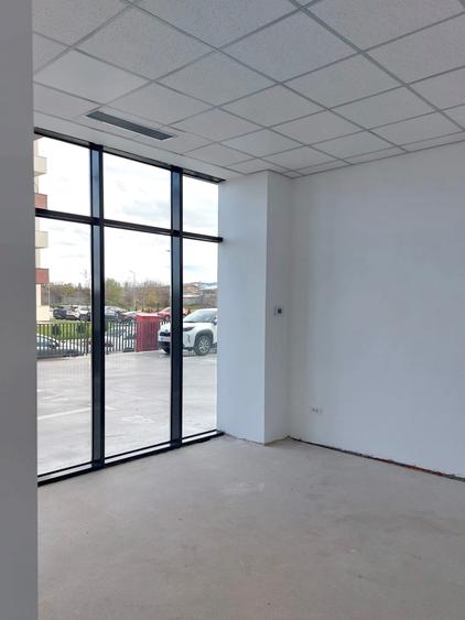 Spațiu comercial, de 140 mp, în Dârste