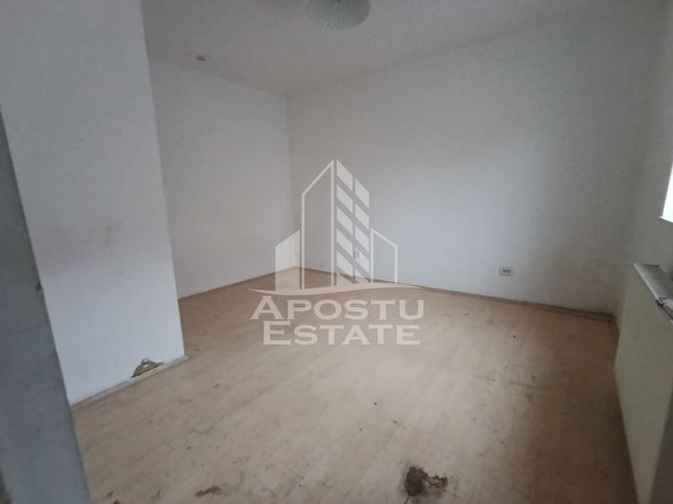 Casă individuală cu 9 camere cu Canalizare în Șagului