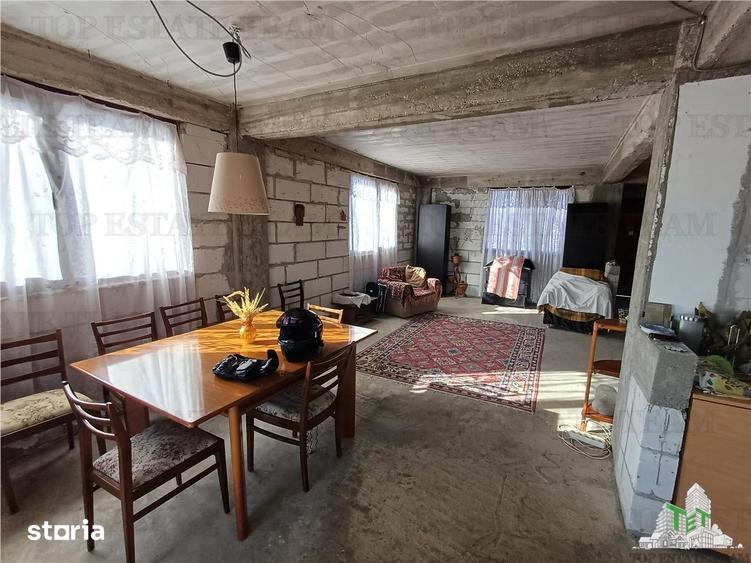 Casă cu 4 camere cu Teren 719 Mp în Frumușani