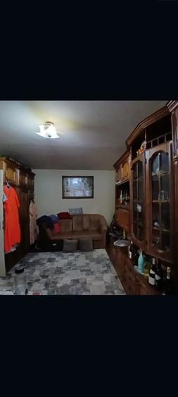 Apartament cu 3 camere semidecomandat în Veteranilor