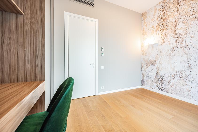 Apartament cu 3 camere în Barbu Văcărescu