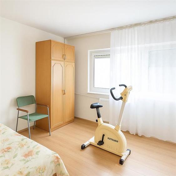 Apartament cu 4 camere decomandat în Nufărul