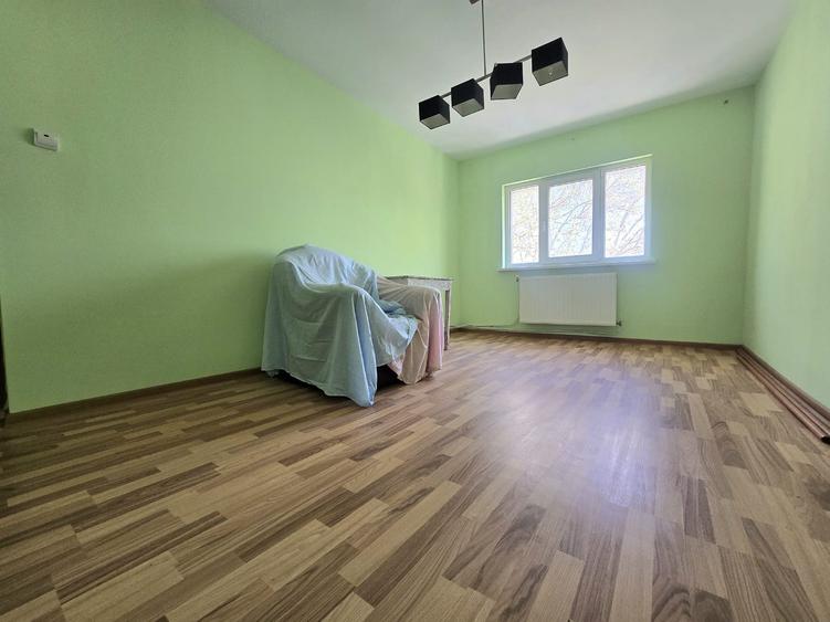 Apartament cu 3 camere decomandat în Vidin-Progresul