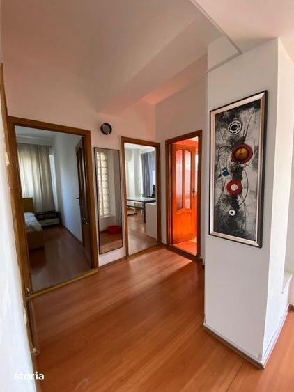 Apartament cu 3 camere, mobilat în Calea București