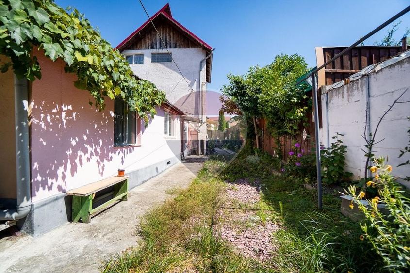 Apartament cu 4 camere decomandat, mobilat în Centrul Civic