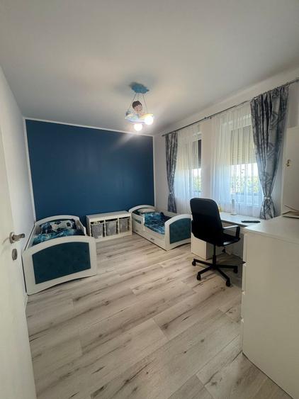 Casă individuală cu 4 camere cu Canalizare în Moșnița Nouă
