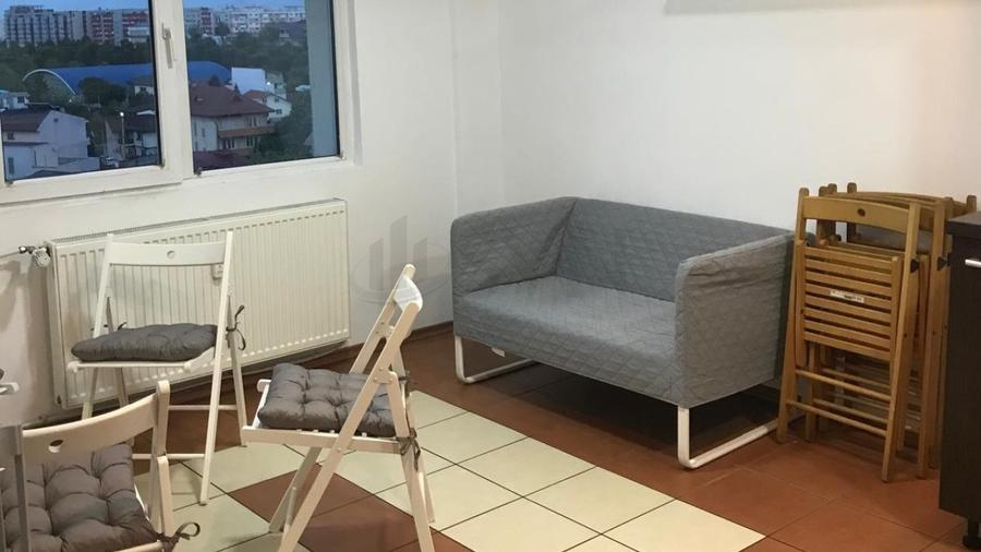 Apartament cu 3 camere decomandat, mobilat în Lacul Tei