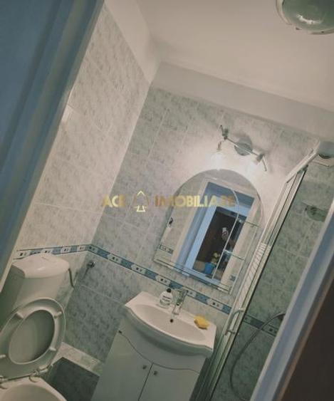 Apartament cu 3 camere semidecomandat în Drumul Taberei