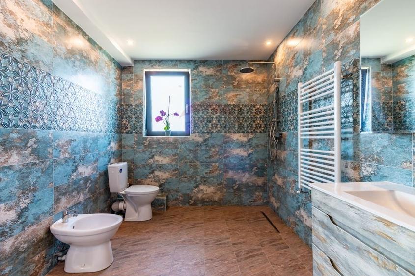 Casă individuală cu 5 camere cu Teren 485 Mp în Central