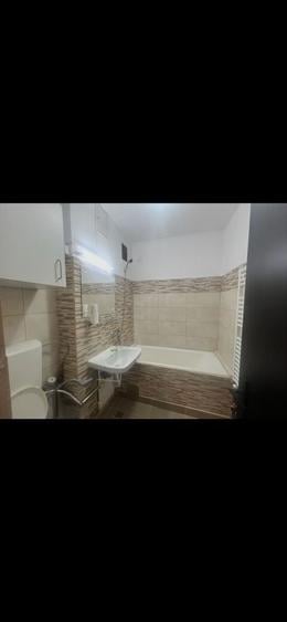 Apartament cu 2 camere decomandat în Craiovei