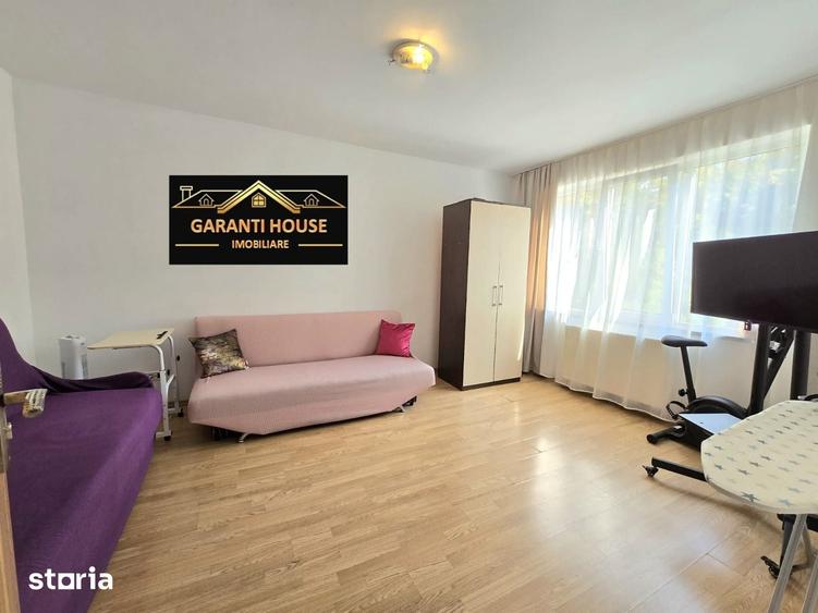 Apartament cu 2 camere decomandat în Republicii