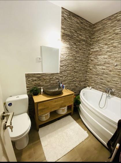 Apartament cu 3 camere decomandat în Unirii
