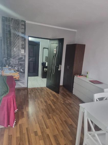 Garsonieră decomandată în Gară