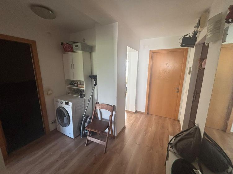 Apartament cu 3 camere decomandat în Tătărași