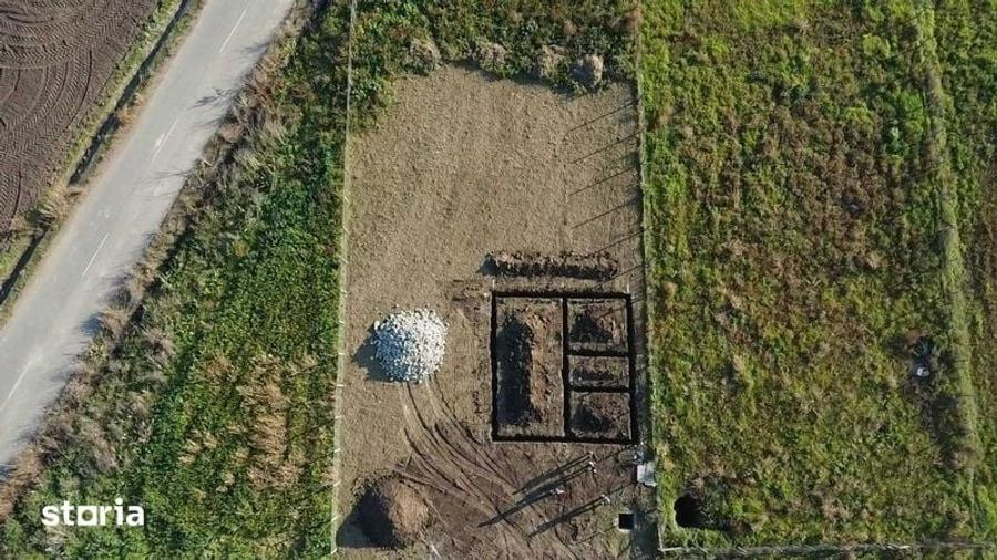 Teren de 800 mp, în 23 August
