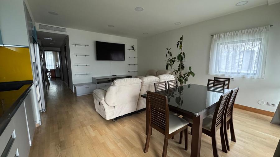 Apartament cu 3 camere decomandat, mobilat în Sisești