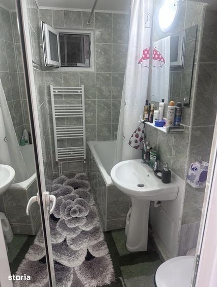 Apartament cu 2 camere decomandat în Micro 13
