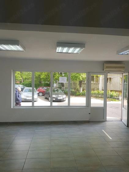 Spațiu comercial, de 36 mp, în Malu Roșu