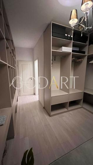 Apartament cu 3 camere decomandat, mobilat în Titan