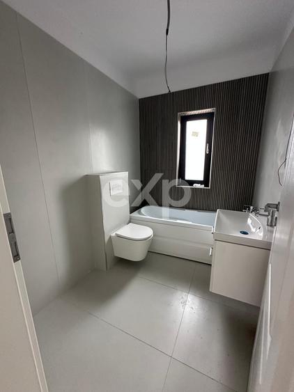 Casă individuală cu 4 camere cu Canalizare în Clinceni