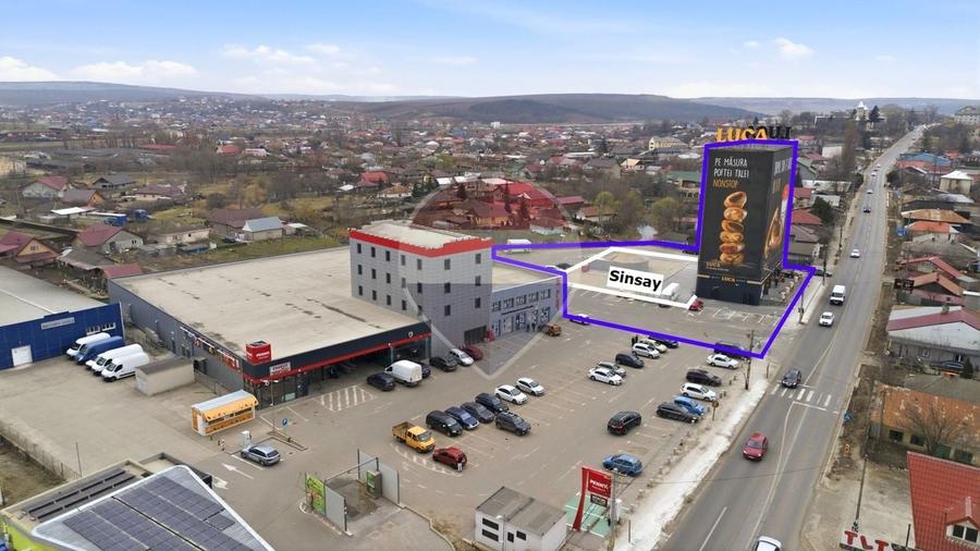 Spațiu comercial, de 2,400 mp, în Est