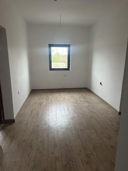 Spațiu comercial, de 10,000 mp, în Schela Cladovei