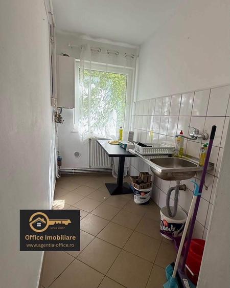 Apartament cu 2 camere nedecomandat în Decebal