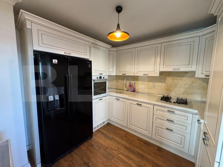 Apartament cu 4 camere decomandat, mobilat în Ultracentral