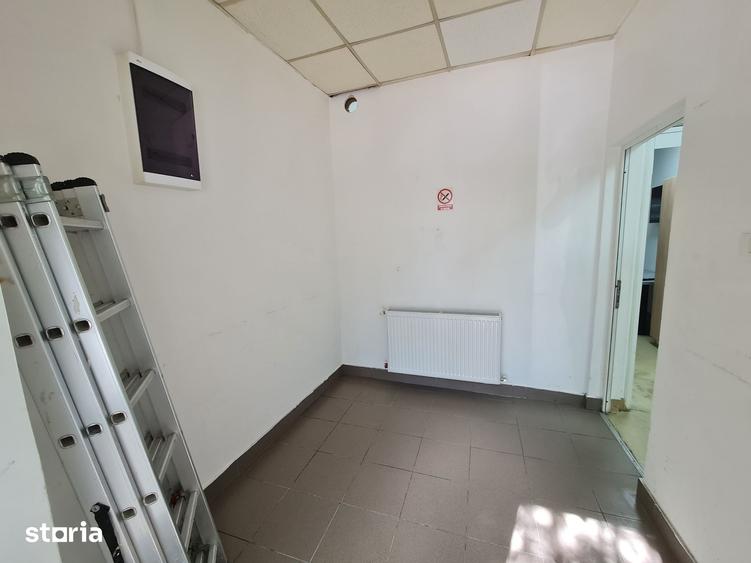 Spațiu comercial, de 180 mp, în Șega