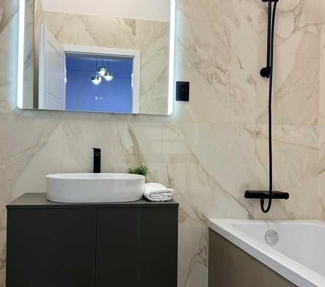 Apartament cu 2 camere semidecomandat în Florești