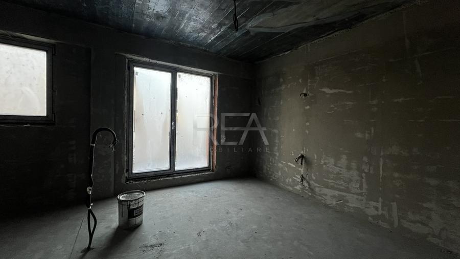 Duplex cu 4 camere cu Canalizare în Străulești