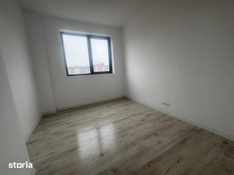 Apartament cu 4 camere decomandat în Dacia