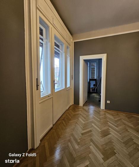 Casă cu 4 camere cu Teren 350 Mp în Ultracentral