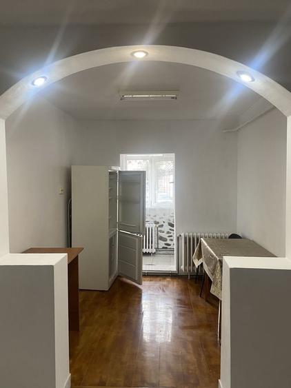 Apartament cu 2 camere decomandat în 9 Mai