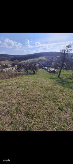 Teren de 1700 mp, în Corunca