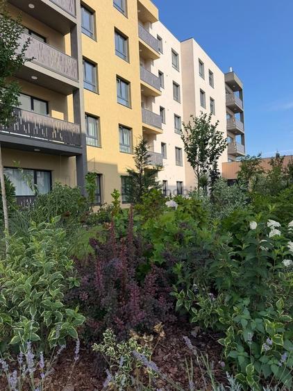 Apartament cu 2 camere decomandat, mobilat în Tractorul